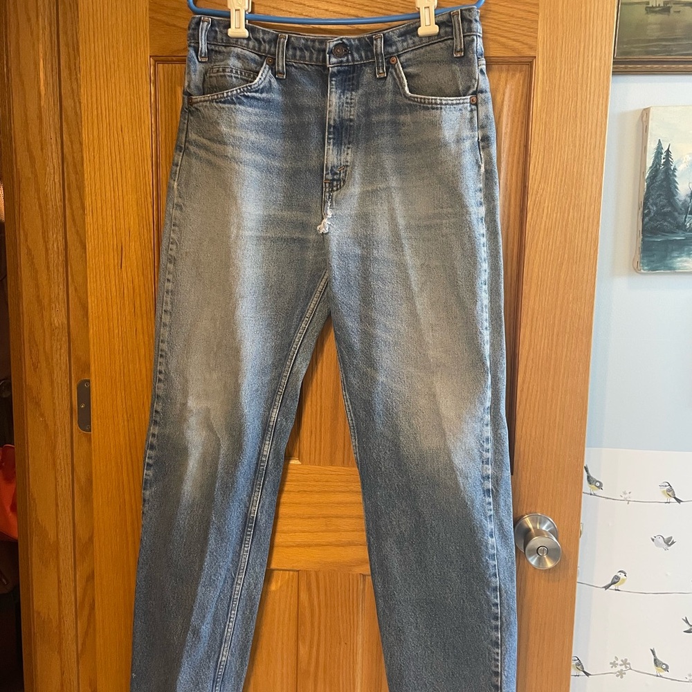 Levi's Men's Faded Blue Relaxed Jeans with Orange Tag